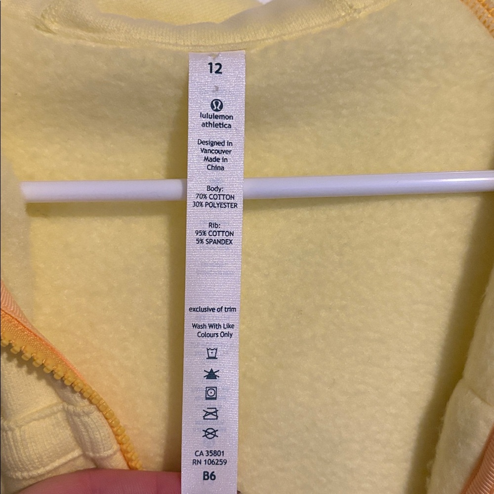 Lululemon Scuba hooded zip up sweatshirt mellow yellow - Picture 4 of 7